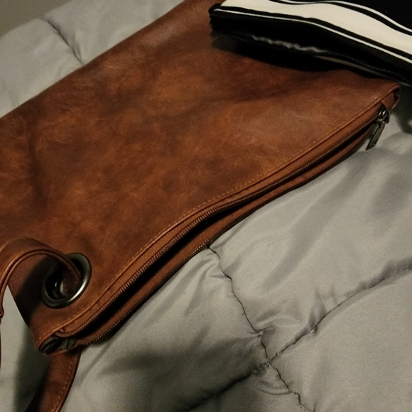 Clutches - Picture 2 of 2